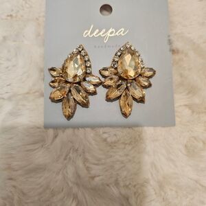 Deepa Handmade Earrings 
**See different backs to earrings